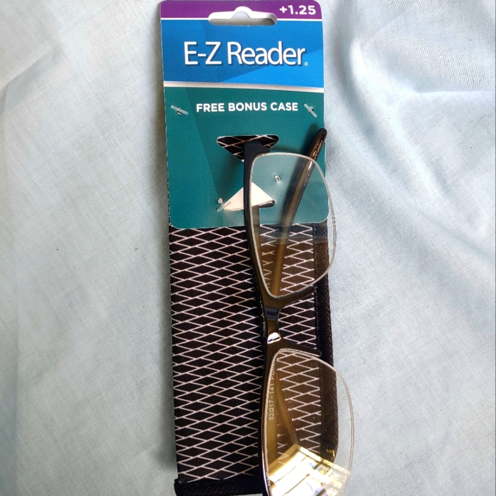 Foster Grant Black Men's Readers, Reading Glasses Strength 1.25 with case